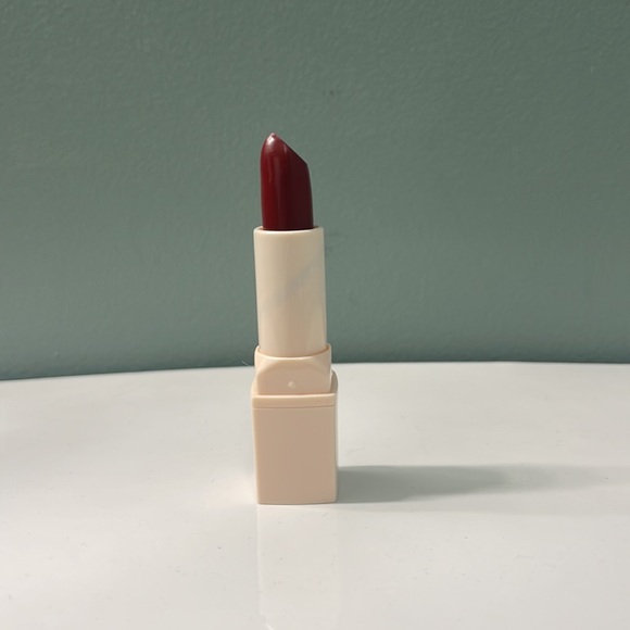 Brand New! Basic Beauty Fall4U Lipstick - Picture 2 of 2